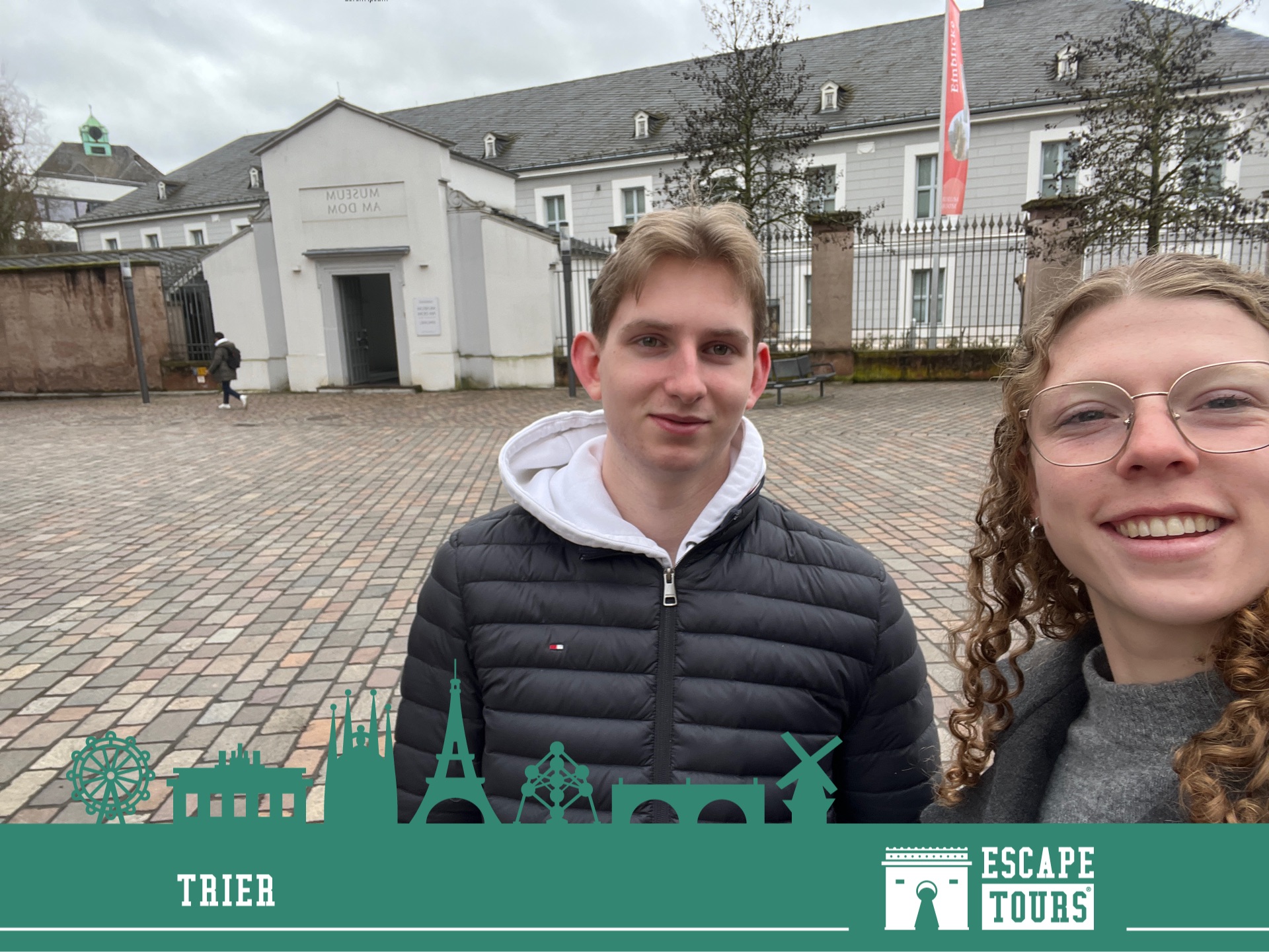 Record time: Louis & Marie fan club