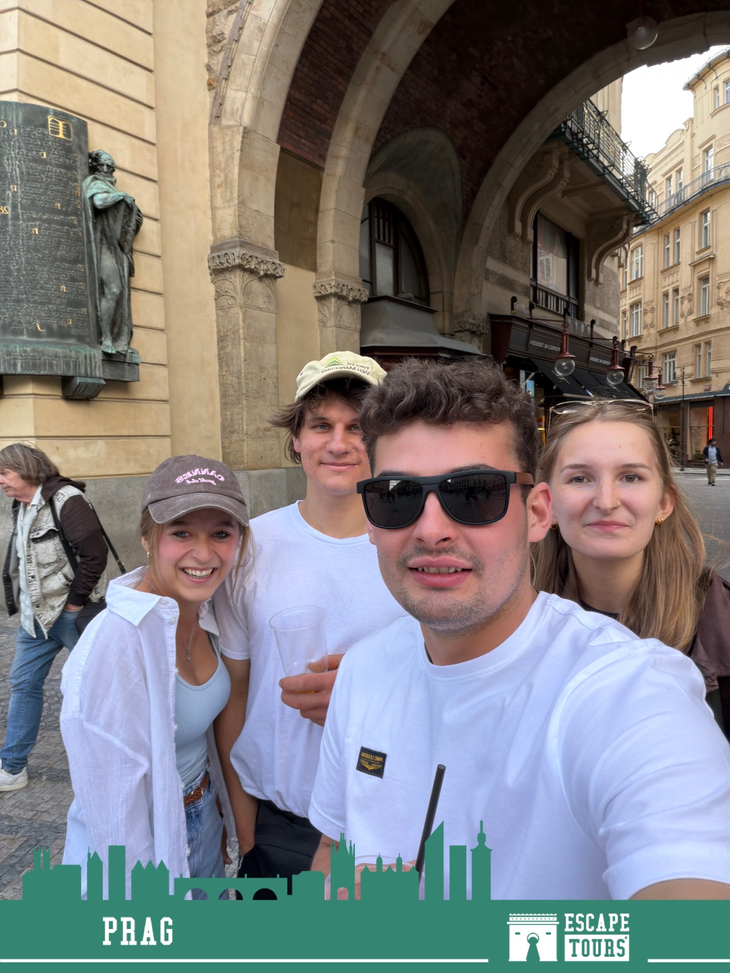 Record time: Gruppe Arschlöcher